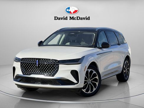 New 2026 Lincoln Nautilus Reserve image 1