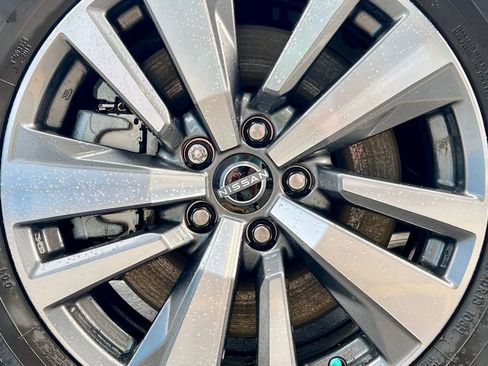 Used 2022 Nissan Pathfinder SL image 13