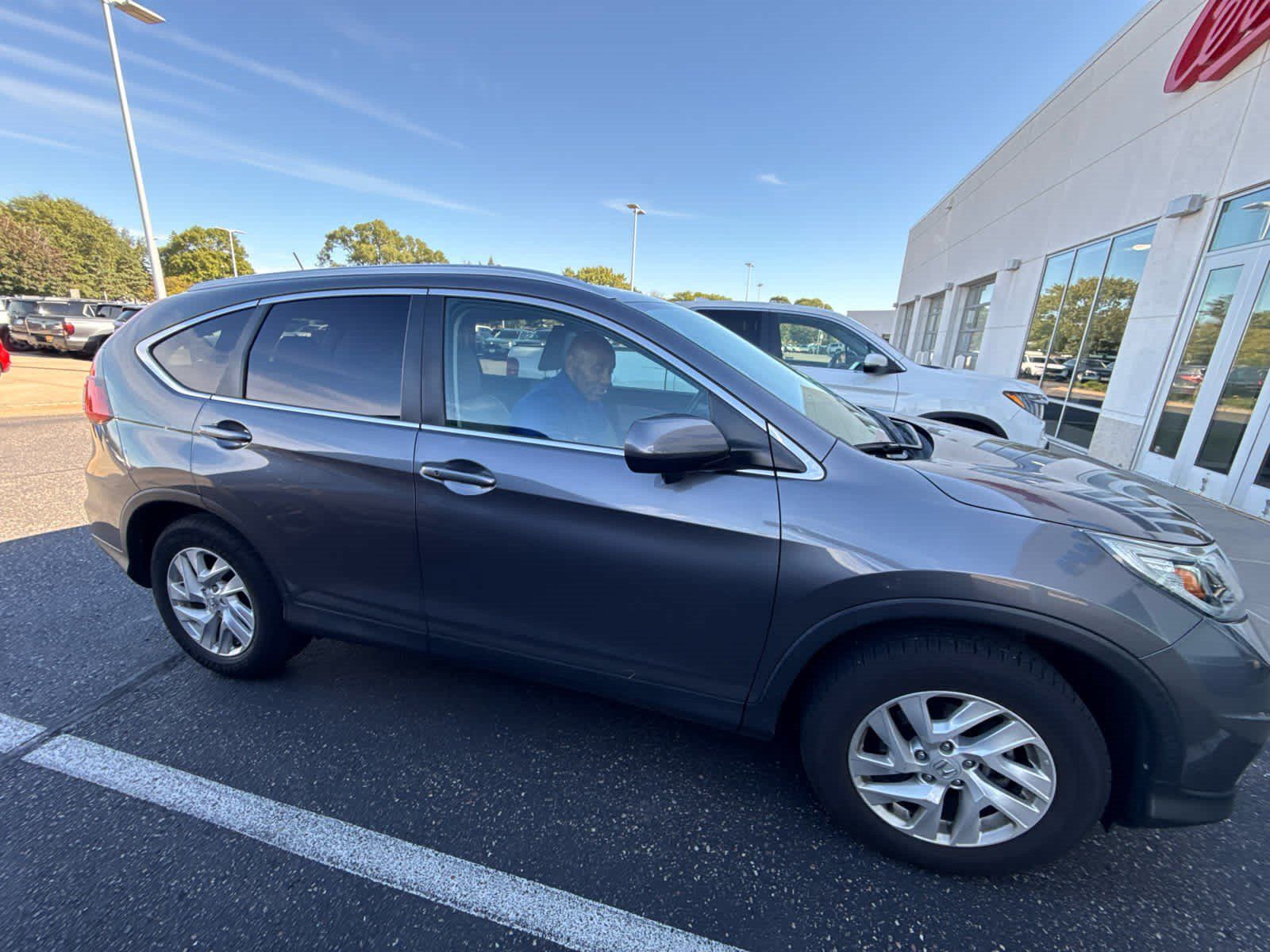 Used 2016 Honda CR-V EX-L image 4