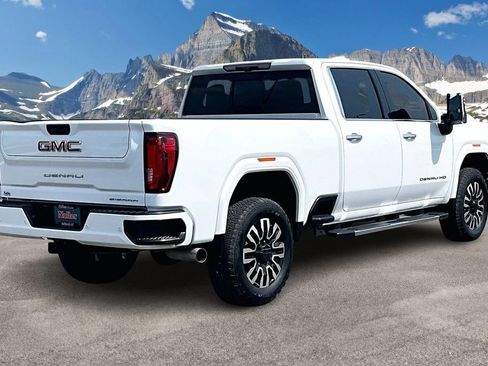 Used 2020 GMC Sierra 2500 Denali w/ Denali Ultimate Package AWD/4WD image 2