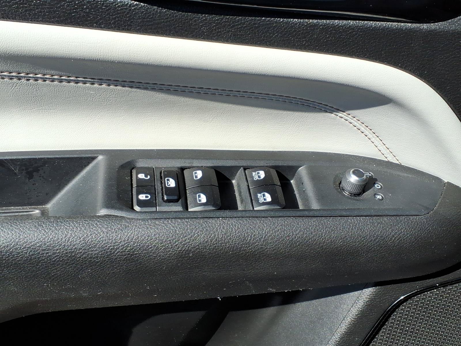 Used 2024 Jeep Compass Limited AWD/4WD image 5