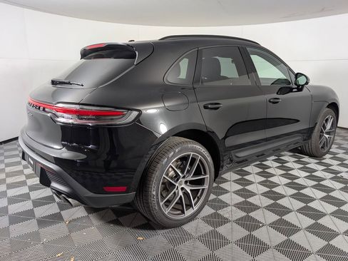 Certified 2025 Porsche Macan image 7