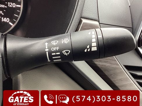 Used 2025 Nissan Altima 2.5 SV FWD image 25