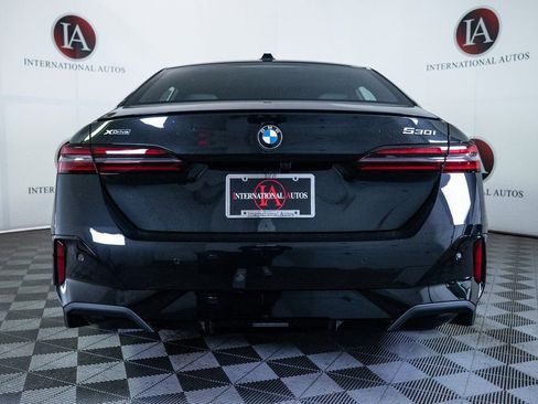 New 2026 BMW 530i xDrive w/ M Sport Package image 5