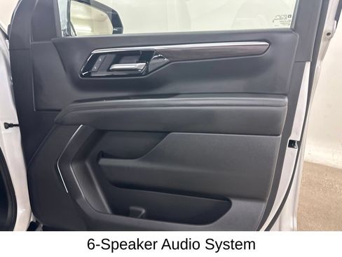 Used 2025 Chevrolet Suburban Z71 AWD/4WD image 20