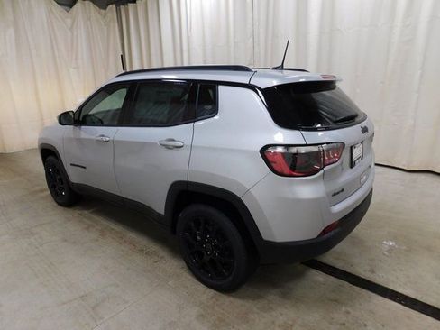 New 2026 Jeep Compass Latitude image 16