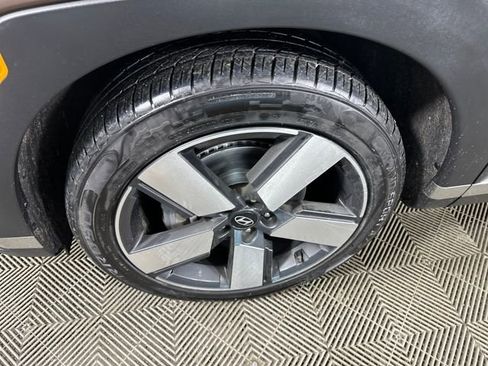 Used 2024 Hyundai Santa Fe Limited image 10