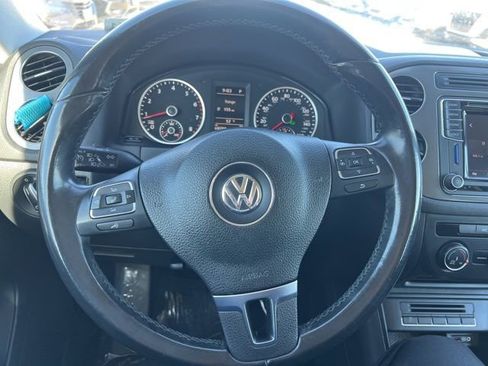 Used 2017 Volkswagen Tiguan Limited w/ Premium Package image 15