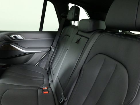 Used 2022 BMW X5 xDrive40i w/ Parking Assistance Package image 37