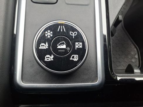 Used 2022 Nissan Pathfinder SL image 17