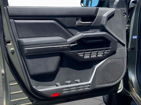 Certified 2024 Toyota Tacoma TRD Off-Road image 21