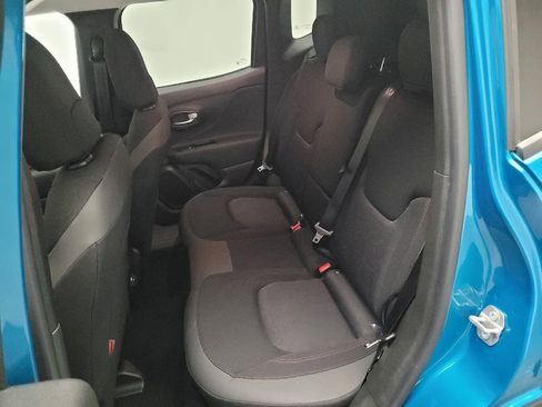 Used 2022 Jeep Renegade Trailhawk w/ Trailer Tow Group image 18