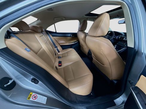 Used 2016 Lexus IS 350 image 27