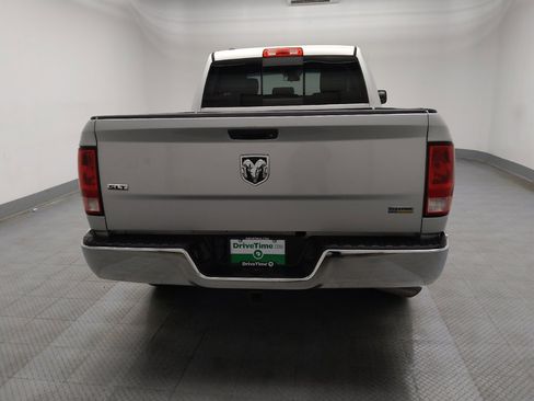 Used 2017 RAM 1500 Classic SLT image 7