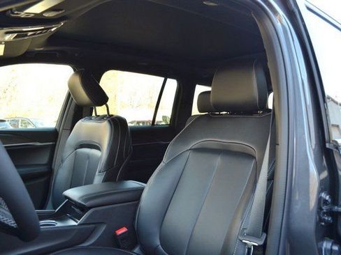 New 2025 Jeep Grand Cherokee Limited image 15