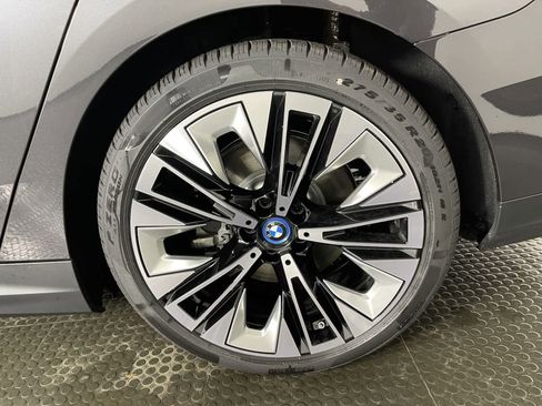 Certified 2024 BMW i5 eDrive40i w/ Premium Package image 9