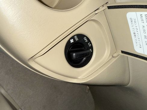 Used 2007 Toyota Highlander 4WD V6 w/ 3rd Row image 32