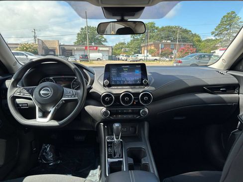 Used 2025 Nissan Sentra SV FWD image 31