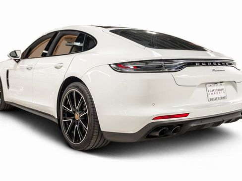 Used 2023 Porsche Panamera Platinum Edition image 3