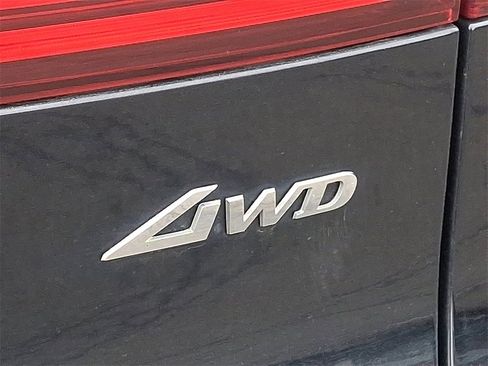 Used 2023 Genesis GV70 2.5T w/ Sport Prestige Package image 32