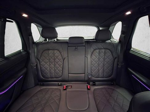 Used 2024 BMW X5 xDrive40i w/ Executive Package image 16