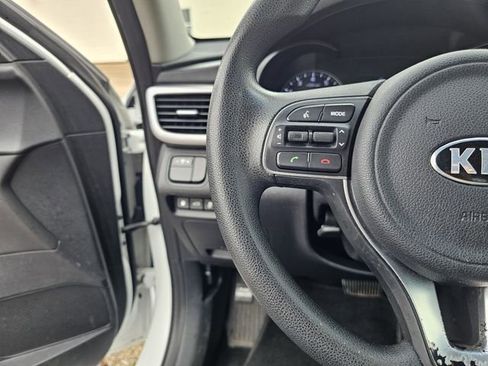 Used 2017 Kia Optima LX image 21