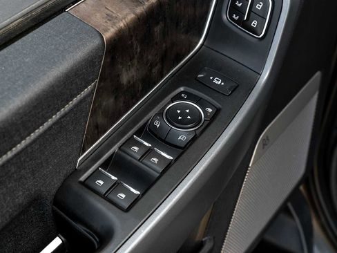 Used 2023 Ford F250 Lariat w/ Sport Appearance Package image 44