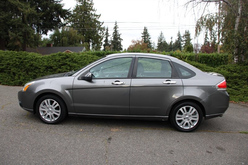 Used 2010 Ford Focus SEL FWD image 13
