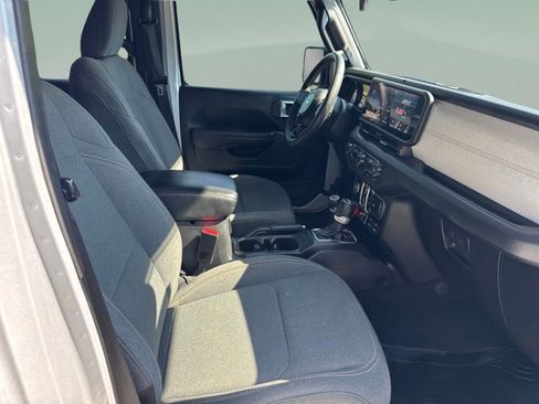 Used 2024 Jeep Wrangler Unlimited Sport AWD/4WD image 28