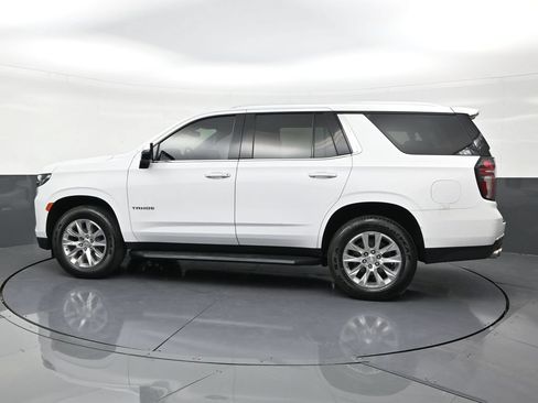 Used 2022 Chevrolet Tahoe Premier RWD image 2