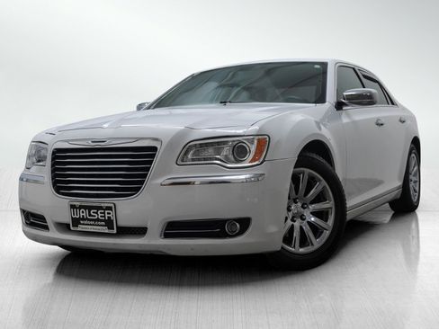 Used 2012 Chrysler 300 Limited RWD image 1