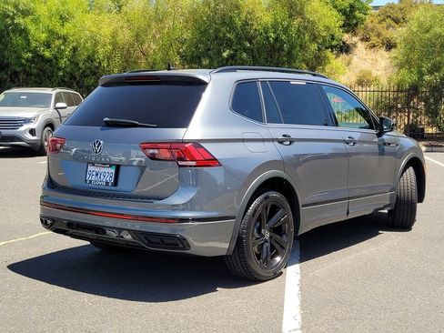 Used 2023 Volkswagen Tiguan SE R-Line FWD image 6