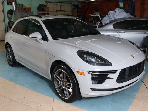 Used 2021 Porsche Macan Turbo AWD/4WD image 5