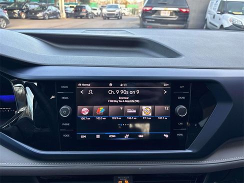 Used 2023 Volkswagen Taos SE w/ Panoramic Sunroof Package image 22