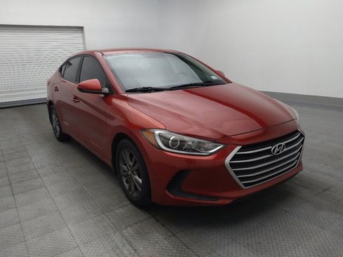 Used 2017 Hyundai Elantra SE image 13