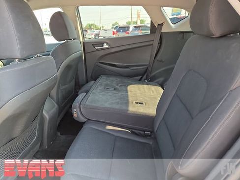 Used 2019 Hyundai Tucson SE image 20