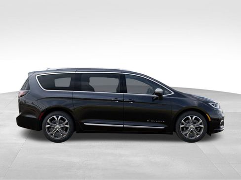 New 2026 Chrysler Pacifica Pinnacle image 22