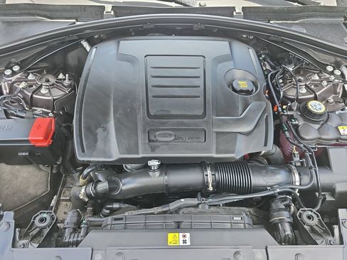 Certified 2026 Land Rover Range Rover Velar Dynamic SE AWD/4WD image 31