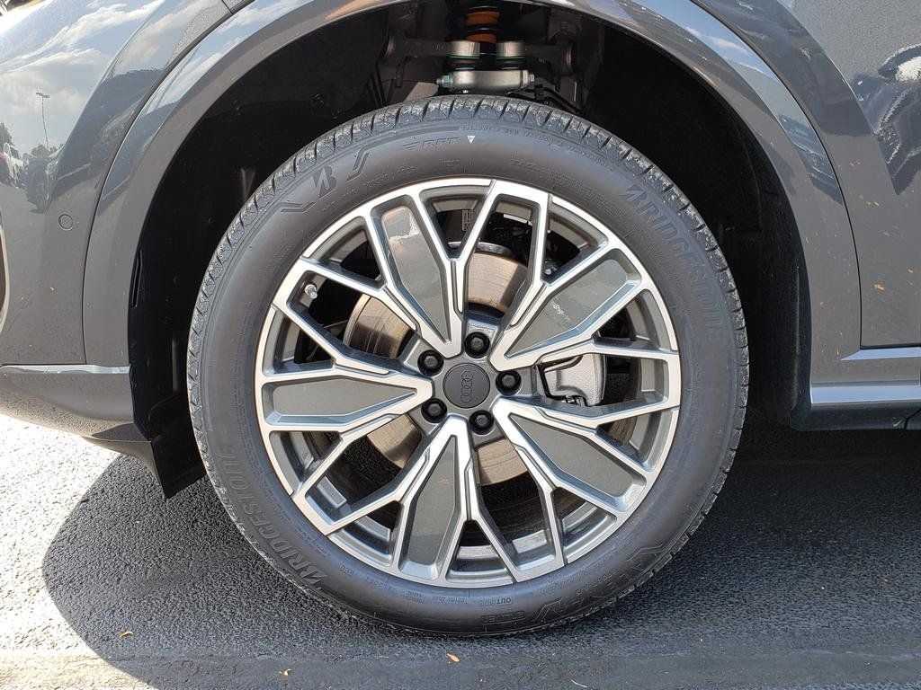 New 2026 Audi Q5 Premium Plus AWD/4WD image 12