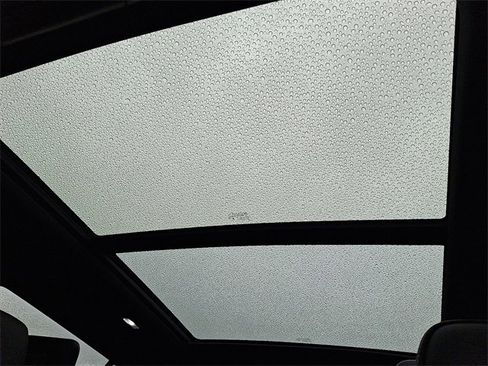 Used 2023 Chevrolet Tahoe High Country image 14