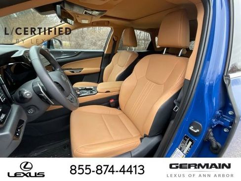 Used 2025 Lexus NX 350h AWD w/ Premium Package image 12