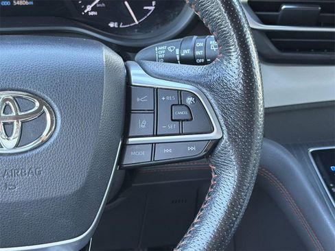 Used 2021 Toyota Sienna XSE w/ XSE Plus Package image 10