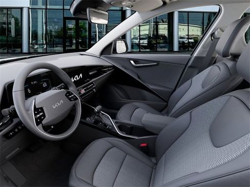 New 2026 Kia Niro EX image 17
