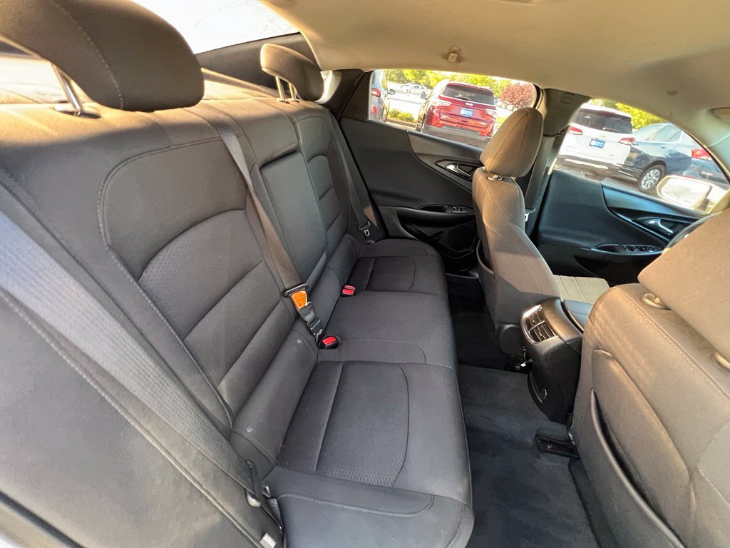 Used 2018 Chevrolet Malibu LT FWD image 23