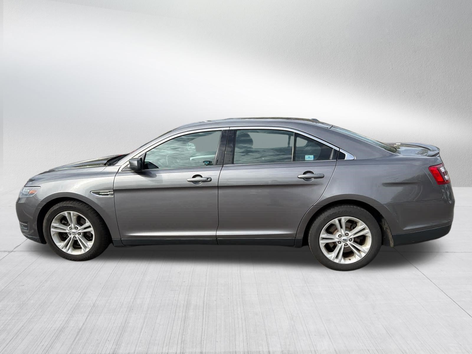 Used 2014 Ford Taurus SEL w/ Equipment Group 201A FWD image 7