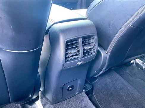 Used 2024 Ford Escape ST-Line w/ Tech Pack #1 FWD image 33