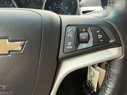 Used 2014 Chevrolet Cruze LT FWD image 25