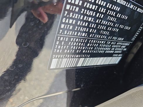 New 2025 Volkswagen Taos SE image 6