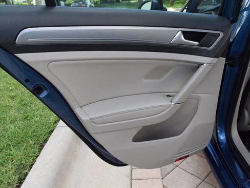 Used 2015 Volkswagen Golf TDI SE w/ Lighting Package FWD image 73