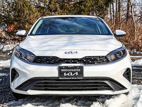 Certified 2024 Kia Forte LXS image 2